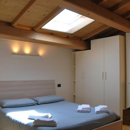 Attic 1 Centro Storico Apartment Пескиера дел Гарда Екстериор снимка