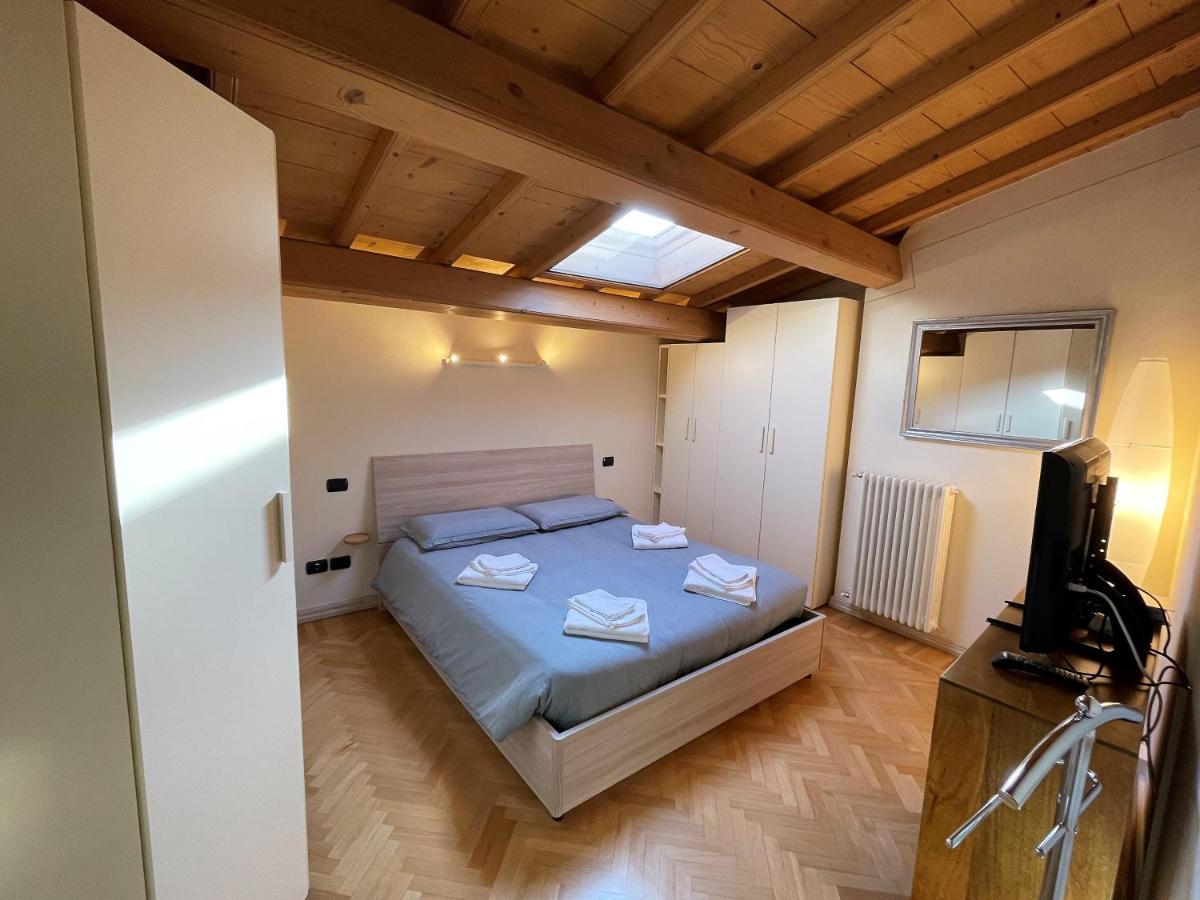 Attic 1 Centro Storico Apartment Пескиера дел Гарда Екстериор снимка