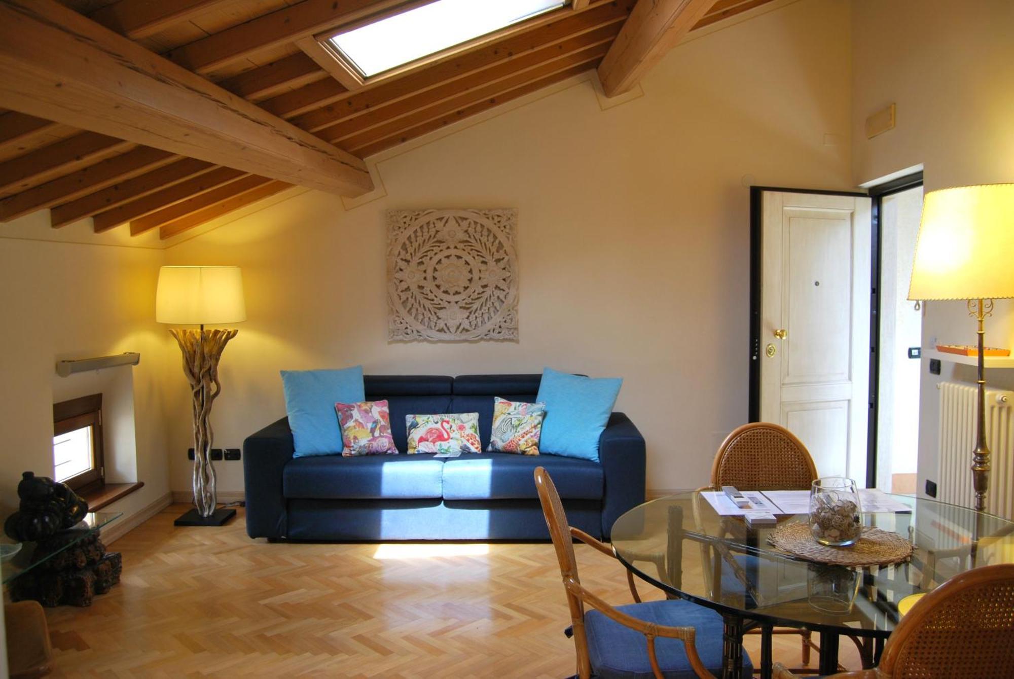 Attic 1 Centro Storico Apartment Пескиера дел Гарда Екстериор снимка