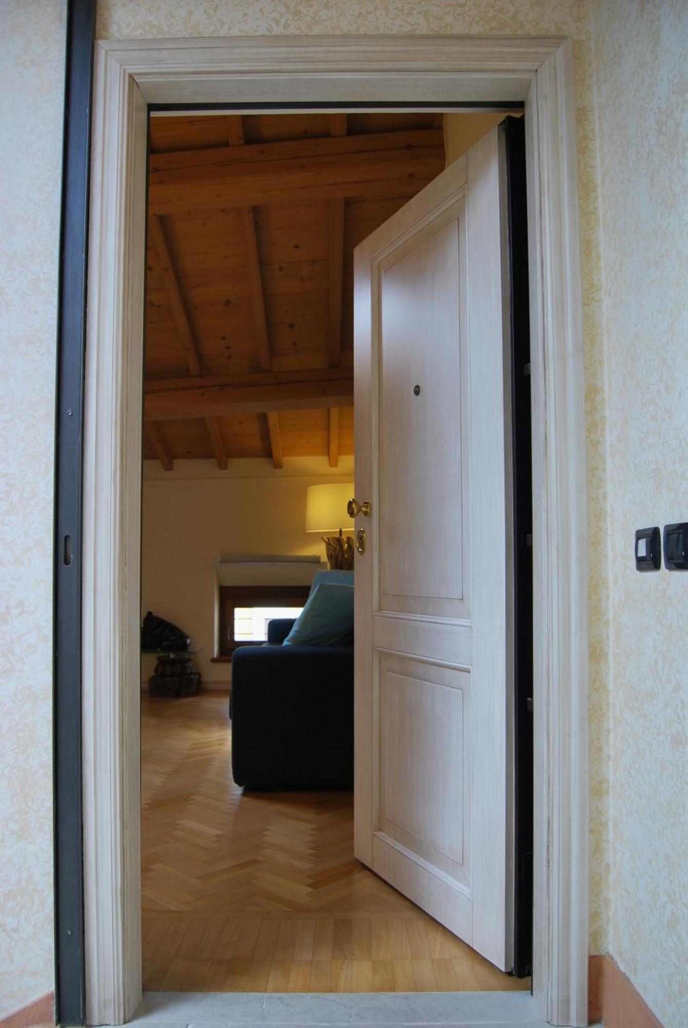 Attic 1 Centro Storico Apartment Пескиера дел Гарда Екстериор снимка